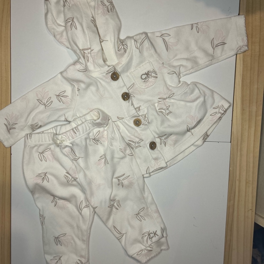 5 for $30 Calvin Klein White Baby Outfit with Leaf Pattern